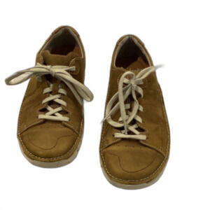 Clarks Sneaker Shoes Men’s Size 8 Color Tan 1825 Trigenic